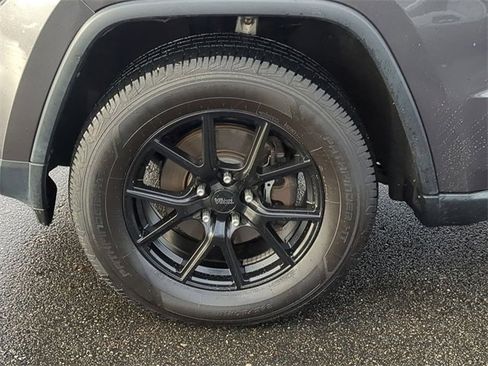 Used 2016 Jeep Grand Cherokee Limited image 13