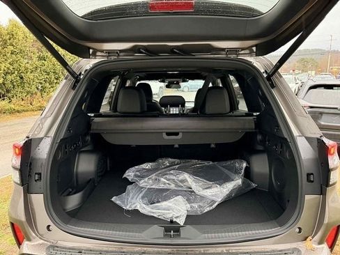 New 2025 Subaru Forester Limited image 7