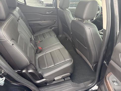 Used 2023 GMC Acadia Denali image 15