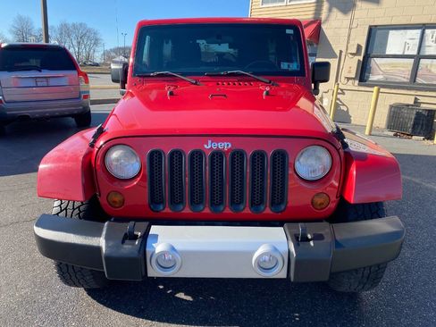 Used 2012 Jeep Wrangler Unlimited Sahara w/ Connectivity Group image 8