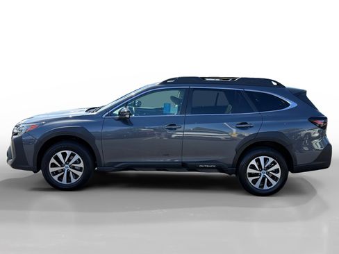 Used 2024 Subaru Outback Premium AWD/4WD image 2