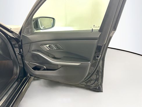 Used 2025 BMW 330i Sedan image 33