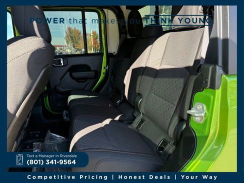 New 2025 Jeep Gladiator Mojave w/ Convenience Group image 28