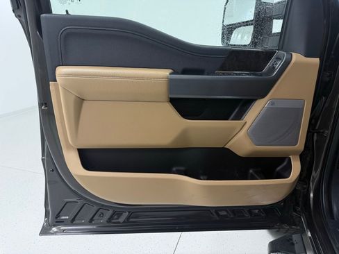 Used 2025 Ford F350 Lariat w/ Chrome Package image 14