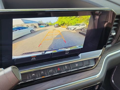 Used 2025 GMC Sierra 1500 SLT image 30