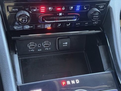 Used 2023 Jeep Grand Cherokee L Limited w/ Luxury Tech Group II image 30