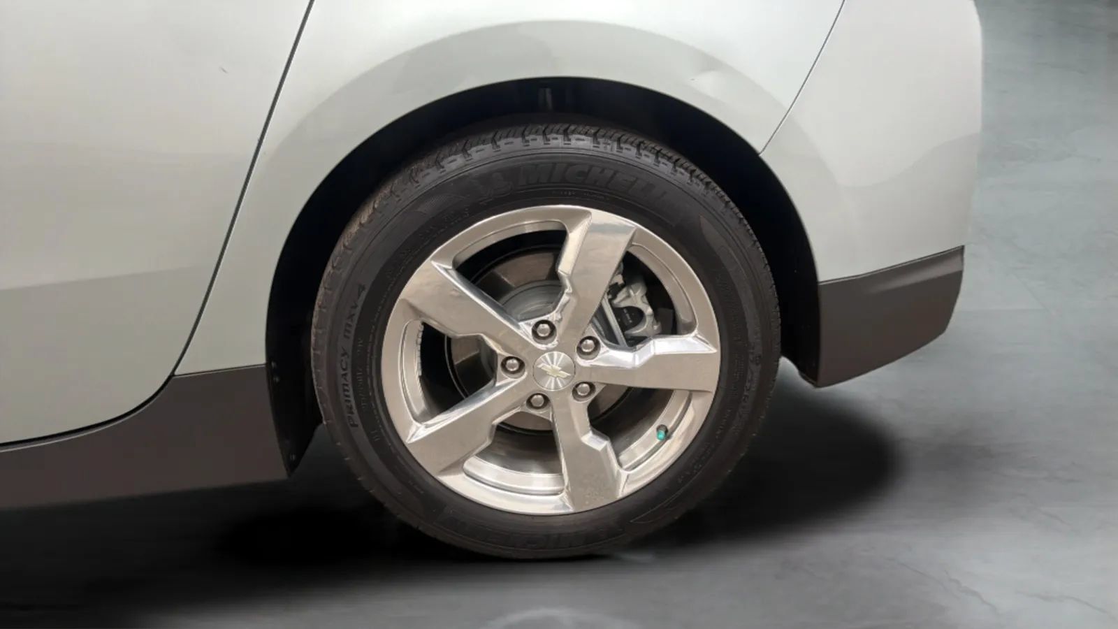 Used 2012 Chevrolet Volt Premium w/ Premium Trim Package FWD image 26
