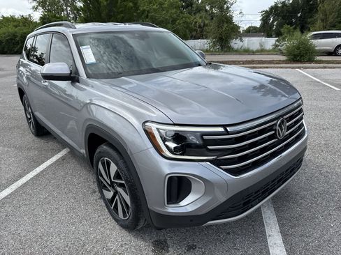 Used 2024 Volkswagen Atlas SE FWD image 16