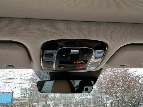 Used 2025 Hyundai Sonata Limited image 35