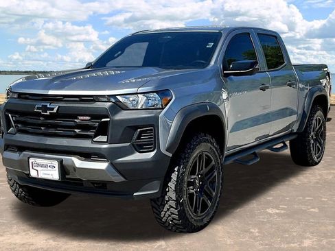 Used 2023 Chevrolet Colorado Trail Boss w/ Technology Package AWD/4WD image 4