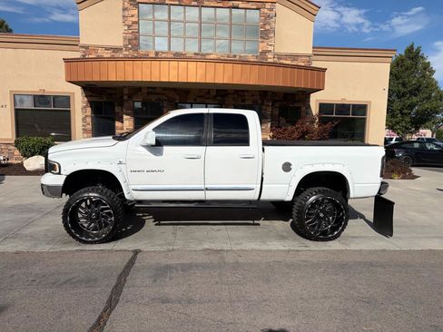 Used 2004 Dodge Ram 2500 Truck SLT w/ Trailer Tow Group AWD/4WD image 2