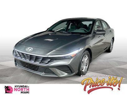 Used 2025 Hyundai Elantra SE