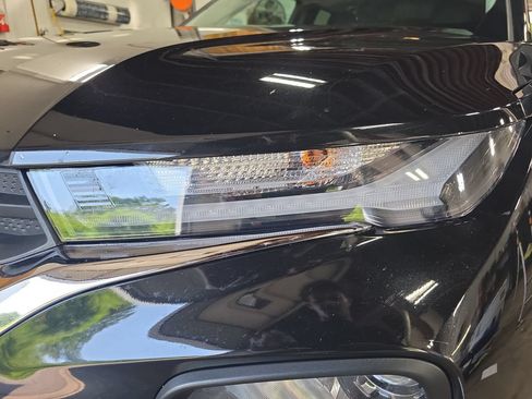 Used 2023 Chevrolet TrailBlazer LT FWD image 30