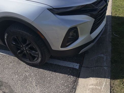 Used 2020 Chevrolet Blazer LT FWD image 12
