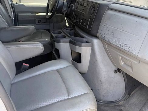 Used 2009 Ford E-250 and Econoline 250 RWD image 12