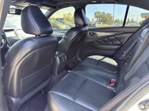 Used 2018 INFINITI Q50 Red Sport 400 w/ Sensory Package (Sport) RWD image 11
