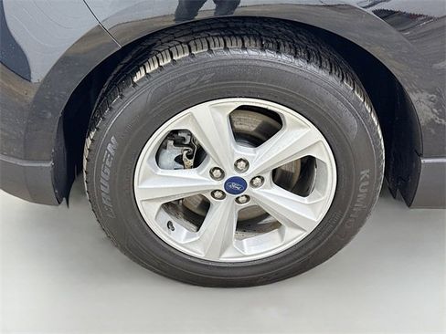Used 2018 Ford Edge SE image 31