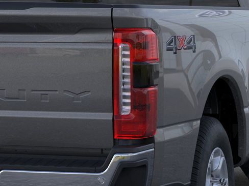 New 2026 Ford F250 XLT w/ 360-Degree Camera Package image 21