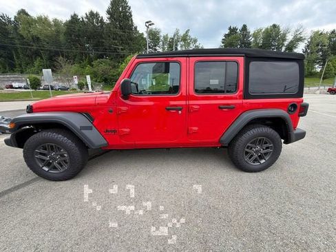 Used 2024 Jeep Wrangler Unlimited Sport AWD/4WD image 2