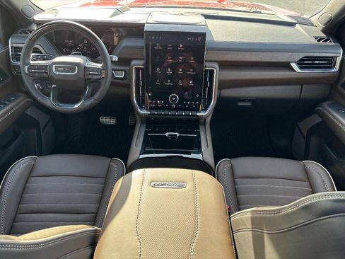 New 2025 GMC Yukon XL Denali Ultimate image 17