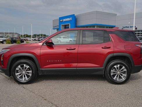 Used 2026 Chevrolet Equinox LT AWD/4WD image 10
