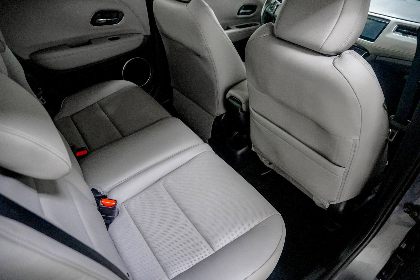 Used 2020 Honda HR-V Touring image 35