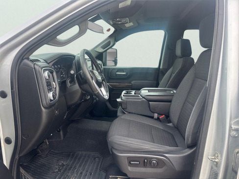 Used 2020 GMC Sierra 2500 SLE w/ SLE Value Package; image 11
