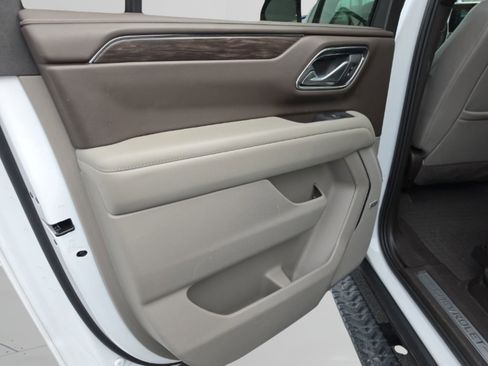 Used 2024 Chevrolet Suburban Z71 AWD/4WD image 15