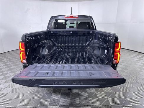 Used 2024 Chevrolet Colorado Z71 w/ Z71 Convenience Package 2 image 27