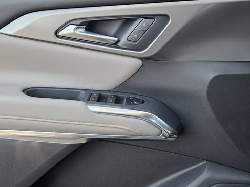 New 2027 Chevrolet Traverse LT w/ Midnight/Sport Edition FWD image 23