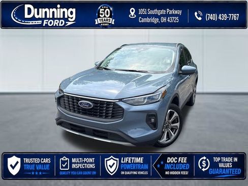 Used 2025 Ford Escape Platinum AWD/4WD image 1