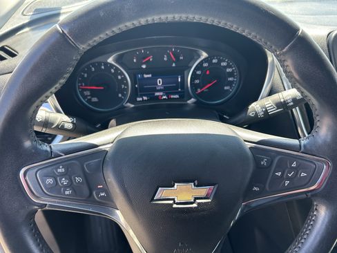 Certified 2020 Chevrolet Equinox LT FWD image 18