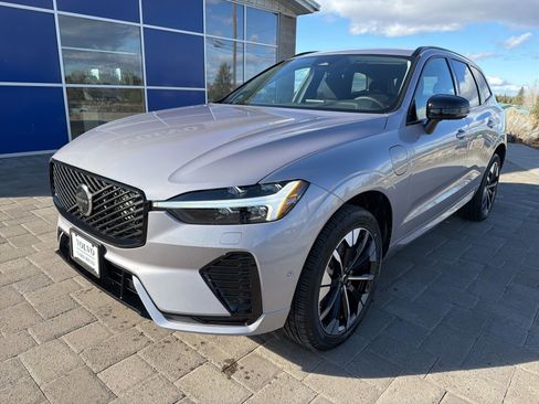 New 2026 Volvo XC60 T8 Plus w/ Climate Package image 3