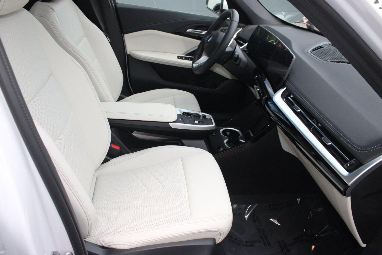 Used 2026 BMW X1 xDrive28i w/ Convenience Package AWD/4WD image 33