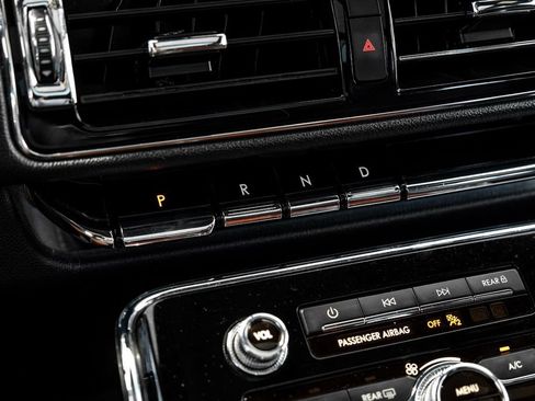 Used 2022 Lincoln Navigator Reserve AWD/4WD image 24