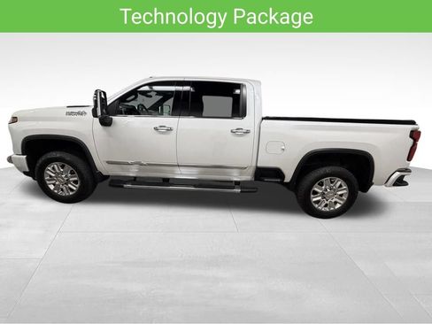 Certified 2025 Chevrolet Silverado 2500 High Country w/ High Country Premium Package AWD/4WD image 4