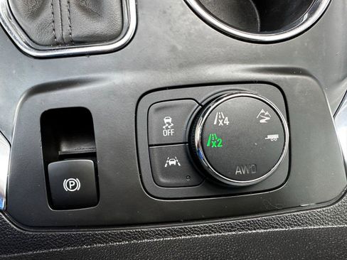 Used 2018 Chevrolet Traverse High Country image 18