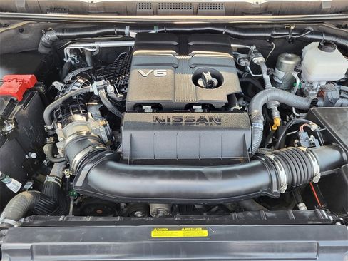 Used 2023 Nissan Frontier PRO-4X w/ Pro-4X Premium Package image 19