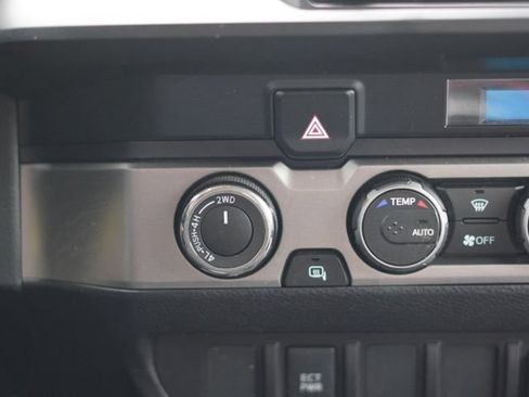 Used 2022 Toyota Tacoma SR w/ SX Package AWD/4WD image 25