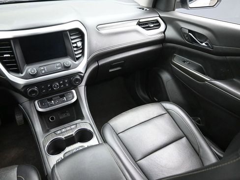 Used 2023 GMC Acadia SLT AWD/4WD image 16