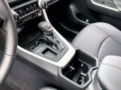 Used 2023 Toyota RAV4 XLE Premium image 16