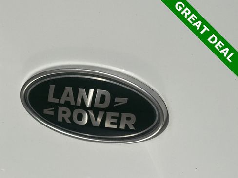Used 2023 Land Rover Defender 130 SE image 10