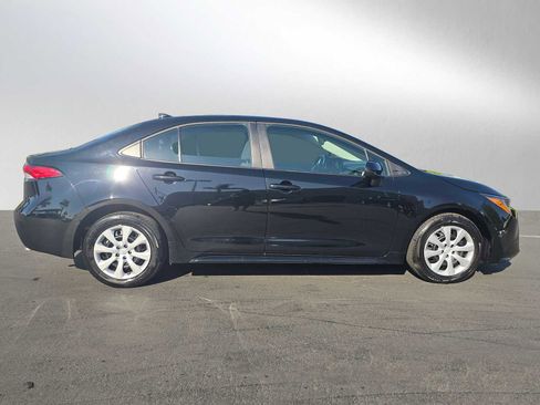 Certified 2025 Toyota Corolla LE image 2