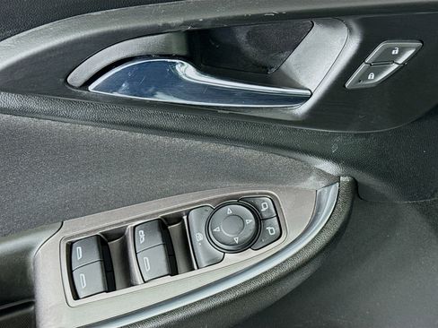 Used 2021 Chevrolet Malibu LT image 23