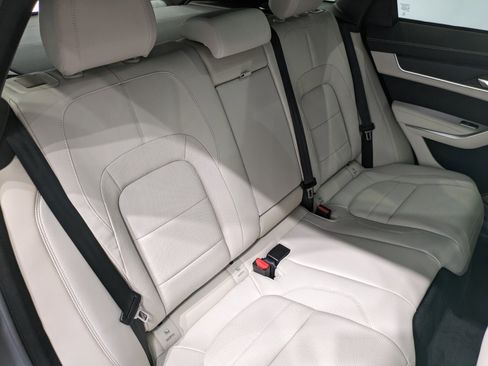 Used 2025 Jaguar F-PACE R-Dynamic S image 21