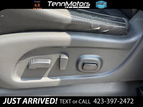 Used 2018 Nissan Titan PRO-4X w/ Pro-4x Convenience Package AWD/4WD image 14