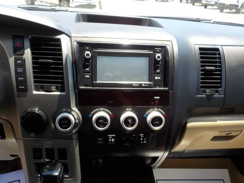 Used 2016 Toyota Sequoia SR5 w/ Premium Package RWD image 15