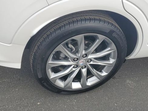 Certified 2025 Buick Encore GX Avenir w/ Avenir Convenience Package image 5