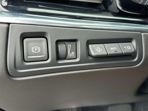 Certified 2025 Cadillac XT6 Premium Luxury w/ Platinum Package image 31