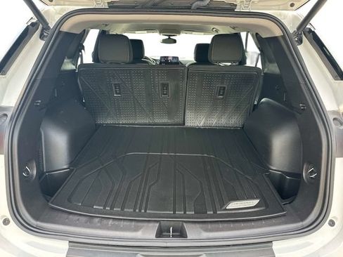 Used 2024 Chevrolet Blazer LT w/ Convenience Package FWD image 9